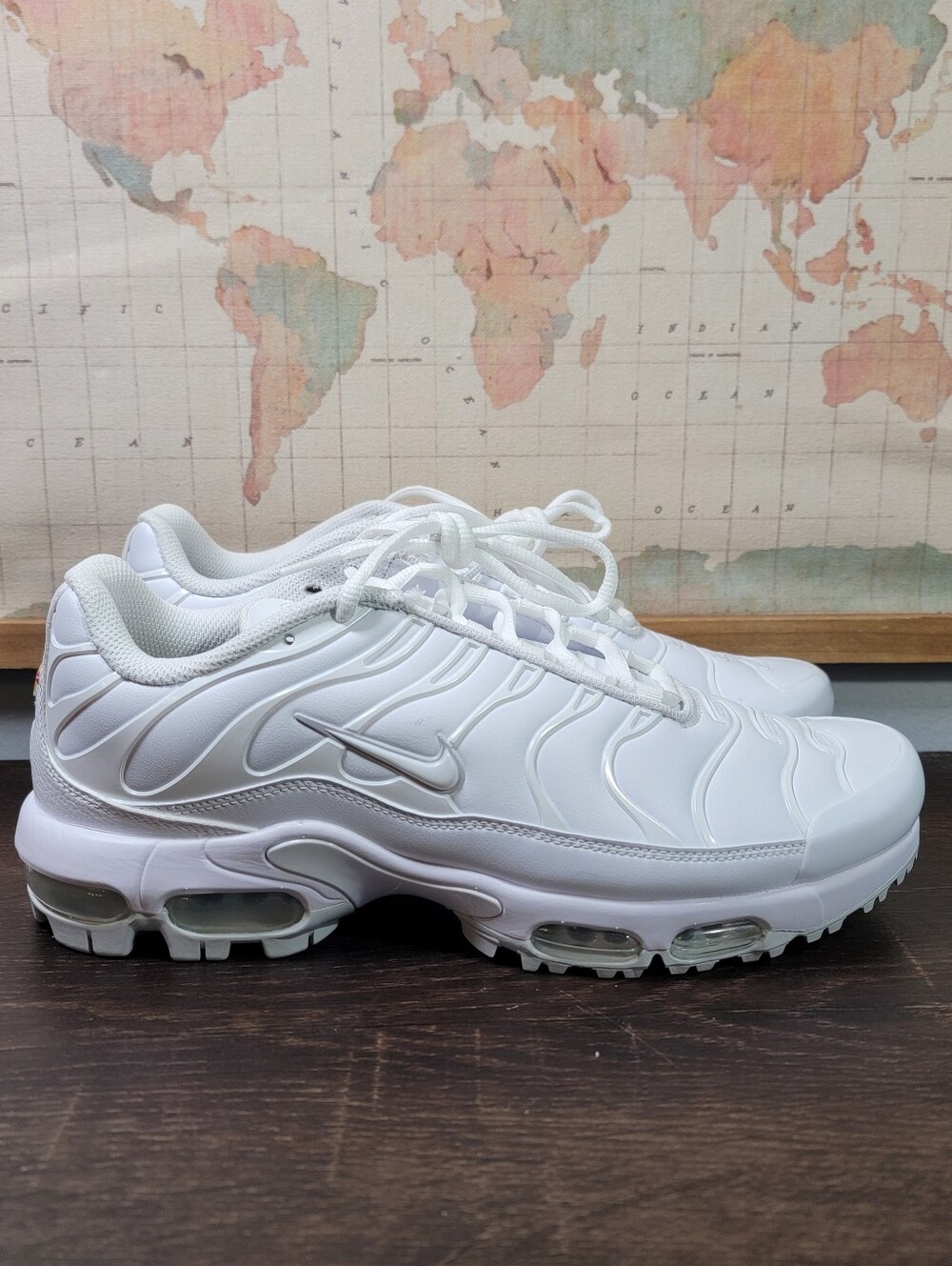 BRAND NEW Nike Air Max Plus Triple White Men's Size 9.5